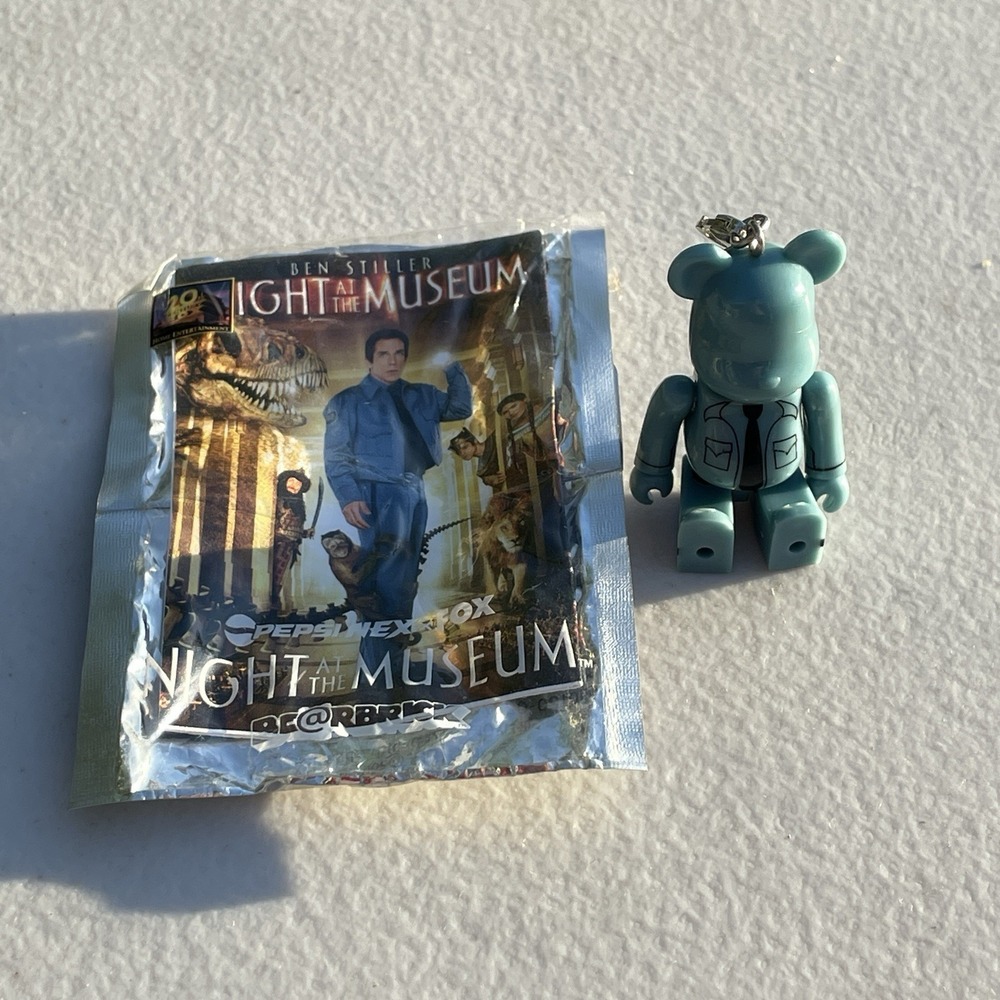 NIGHT AT THE MUSEUM FOX Movie Bearbrick 70% Strap Pepsi NEX Medicom Toy Figure